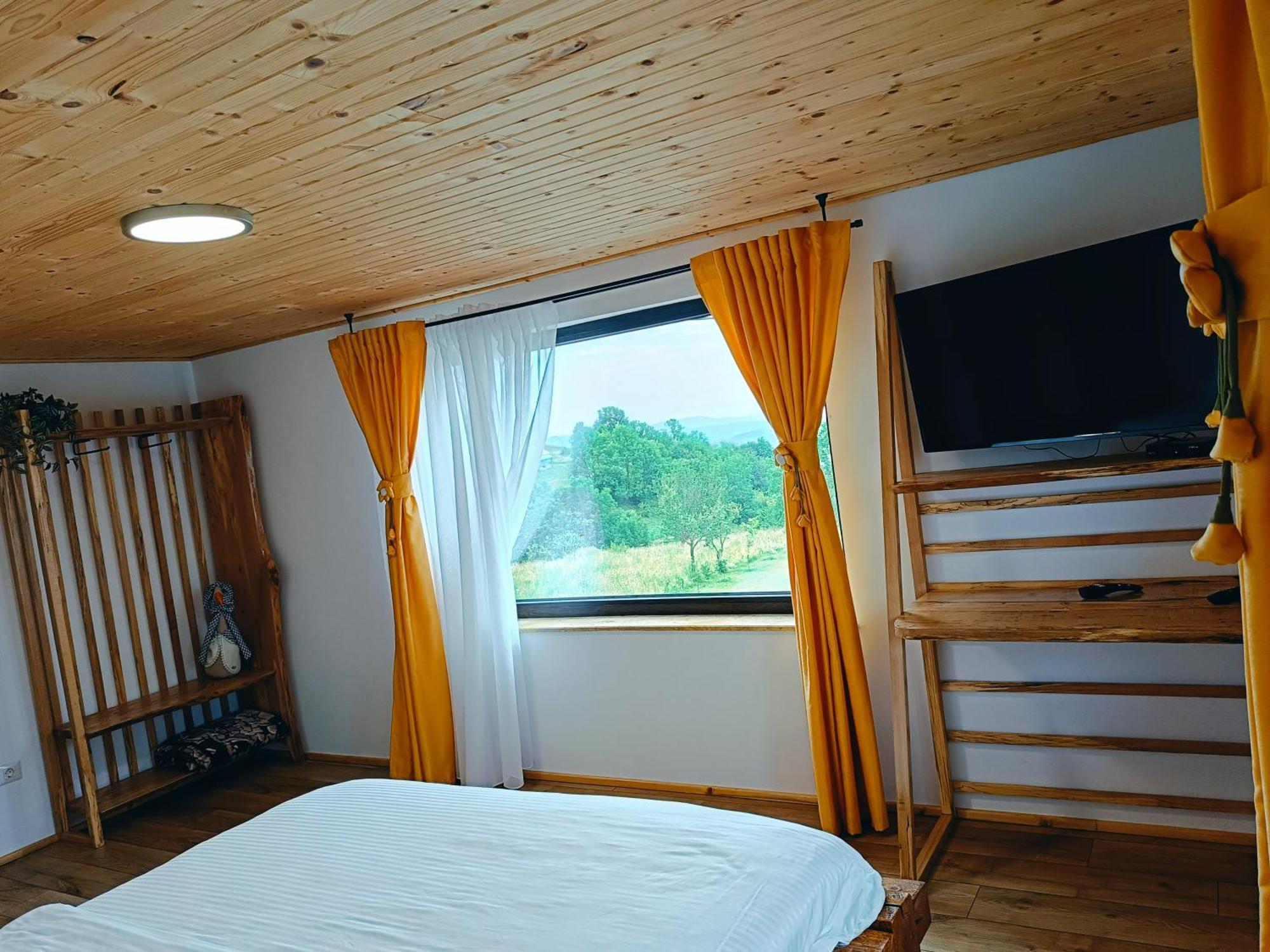 Casa Davana คลูจ-นาโปกา ภายนอก รูปภาพ