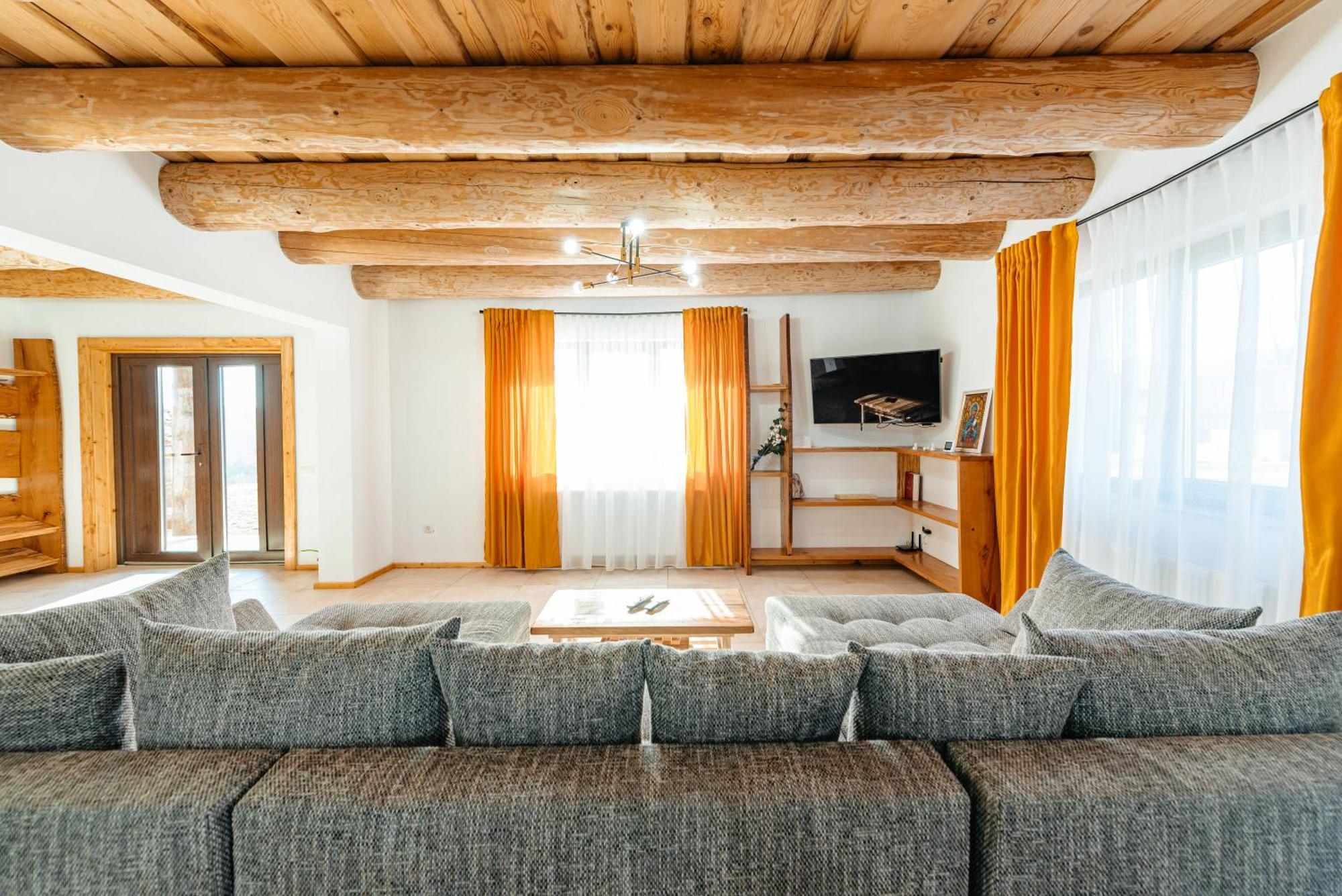 Casa Davana คลูจ-นาโปกา ภายนอก รูปภาพ