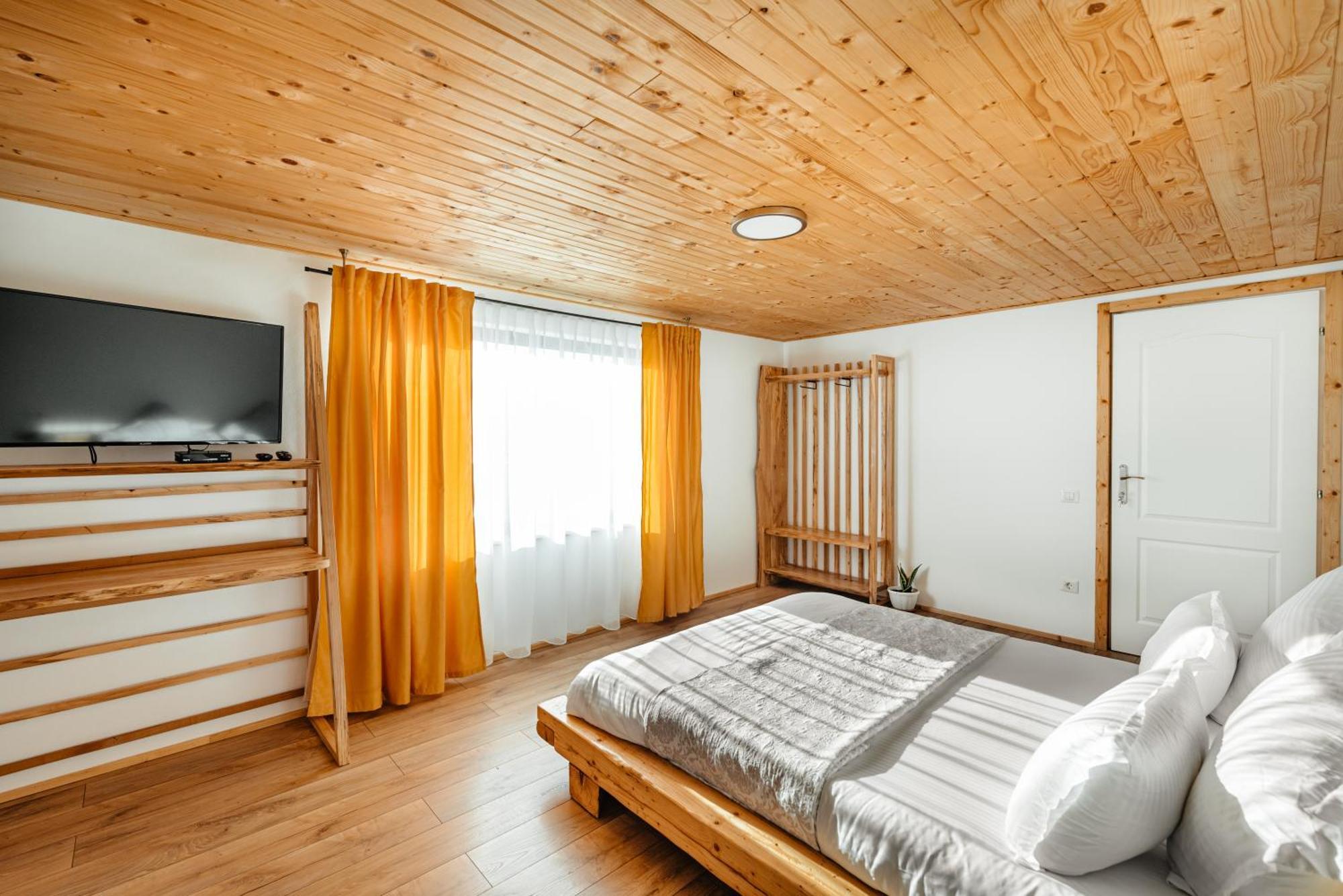 Casa Davana คลูจ-นาโปกา ภายนอก รูปภาพ